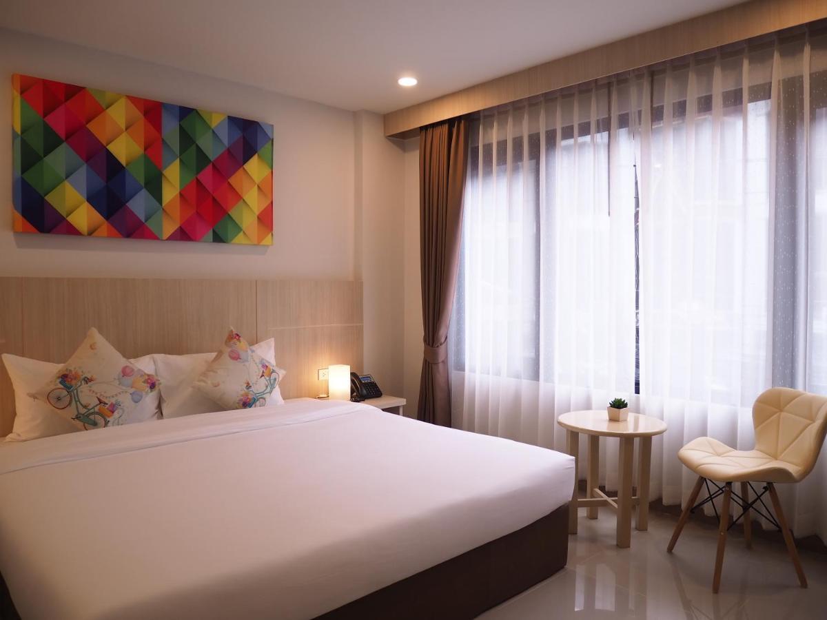 Malee Hotel Chiang Mai Buitenkant foto